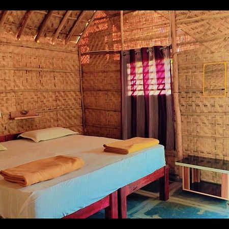 Om Shanti Om Home Stay & Cafe Hampi Luaran gambar
