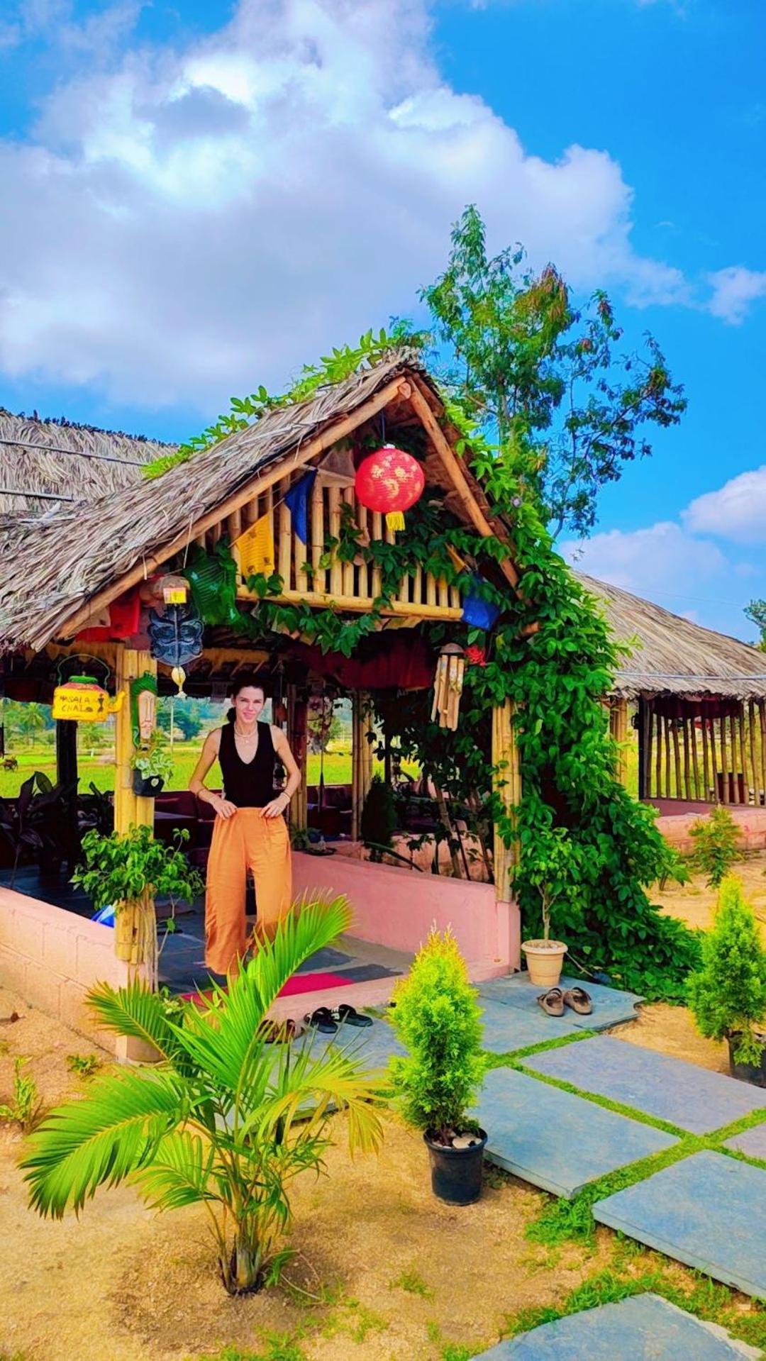 Om Shanti Om Home Stay & Cafe Hampi Luaran gambar