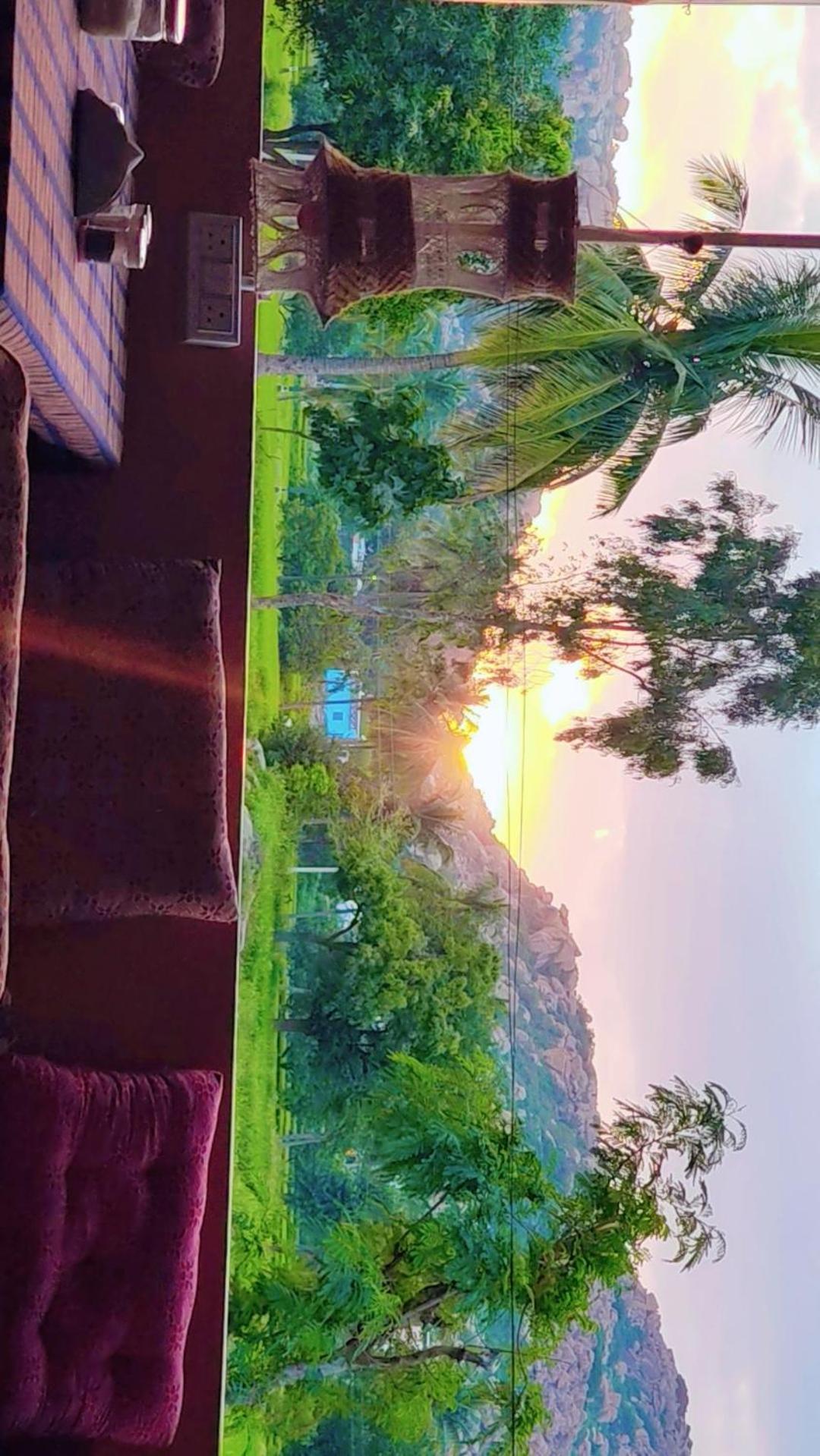 Om Shanti Om Home Stay & Cafe Hampi Luaran gambar